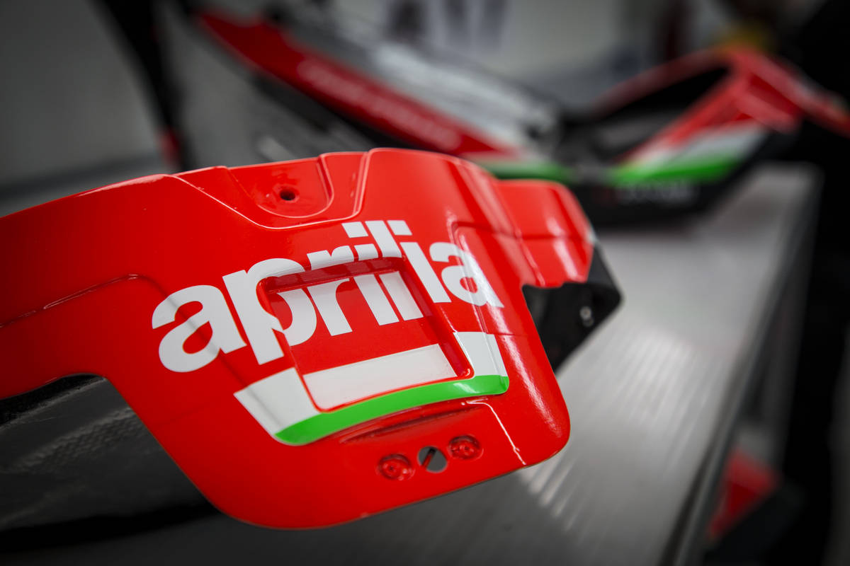 zanasi-group-aprilia-gresini-team-104