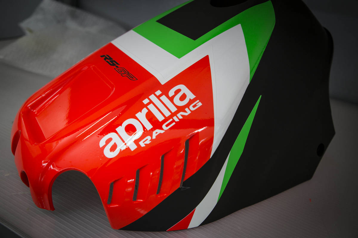 zanasi-group-aprilia-gresini-team-110